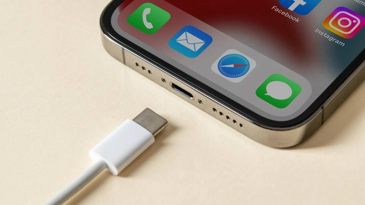 iPhone 15 Pro получит быстрый Thunderbolt 3